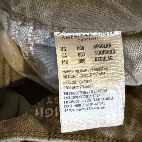 American Eagle Baggy Wide Leg Army Green Jeans
size 000. - Picture 4 of 6